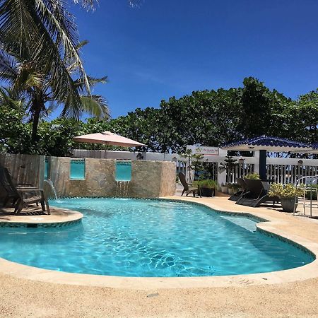 The Beach Guesthouse Pinones Екстер'єр фото