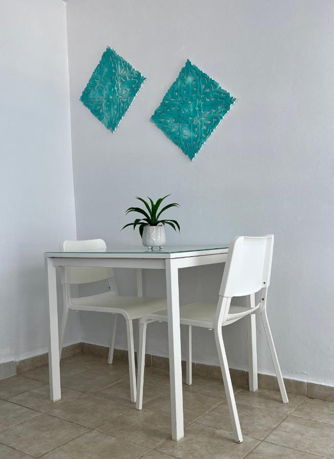 The Beach Guesthouse Pinones Екстер'єр фото