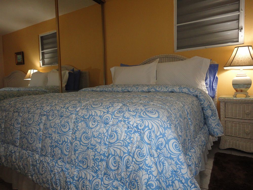 The Beach Guesthouse Pinones Екстер'єр фото