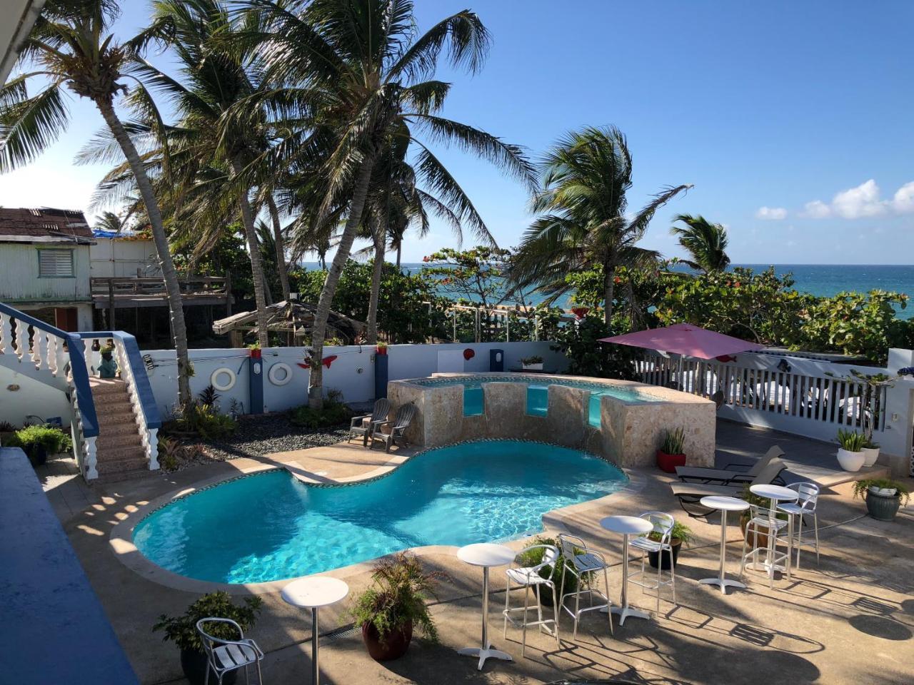 The Beach Guesthouse Pinones Екстер'єр фото