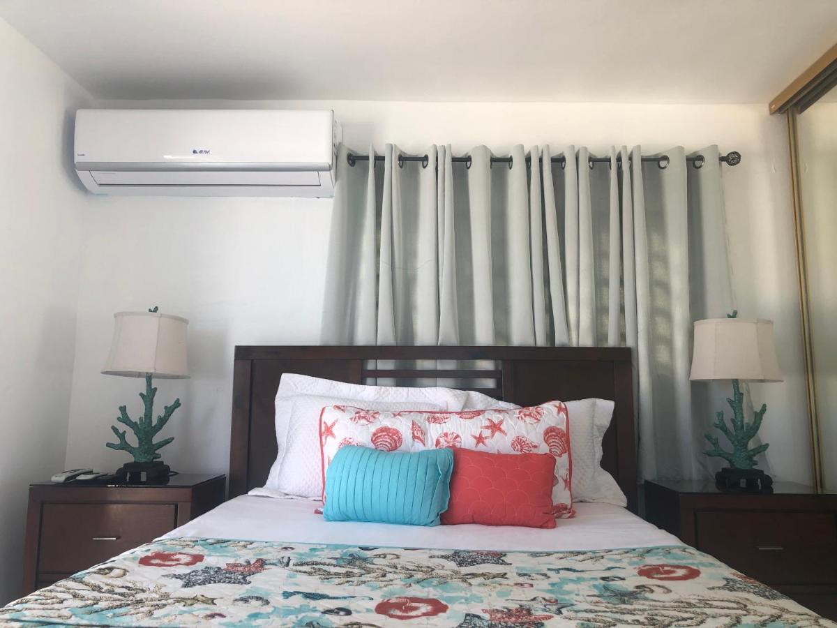 The Beach Guesthouse Pinones Екстер'єр фото