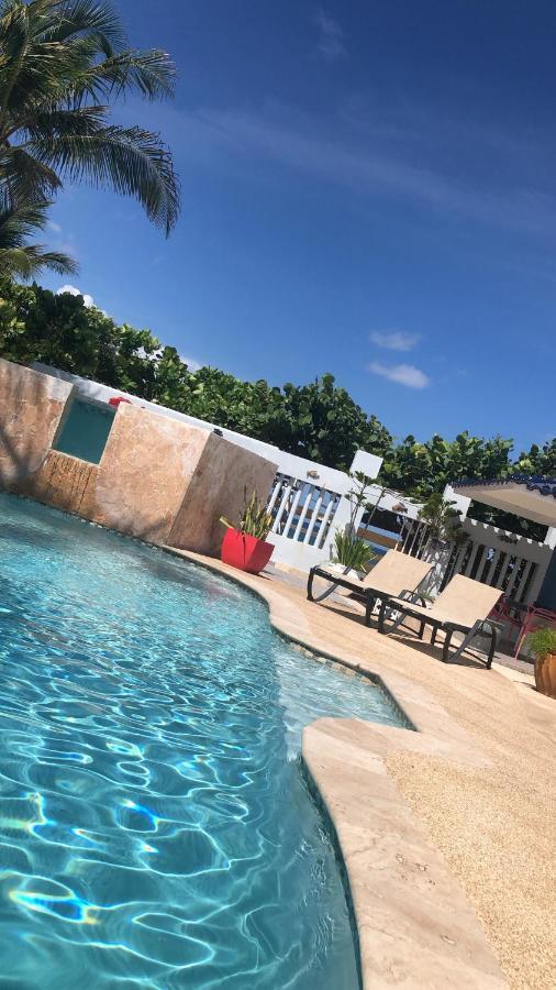 The Beach Guesthouse Pinones Екстер'єр фото